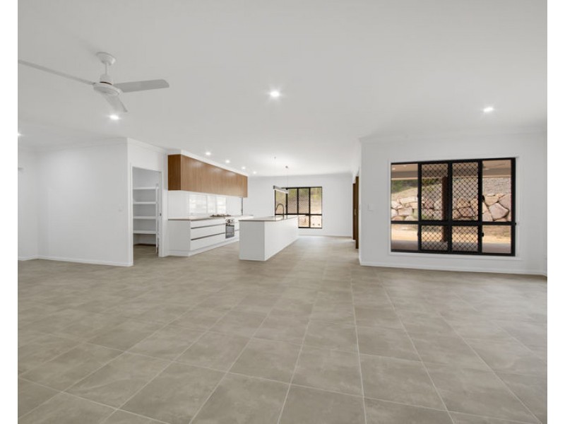 32 Fitzroy Avenue, Clinton QLD 4680