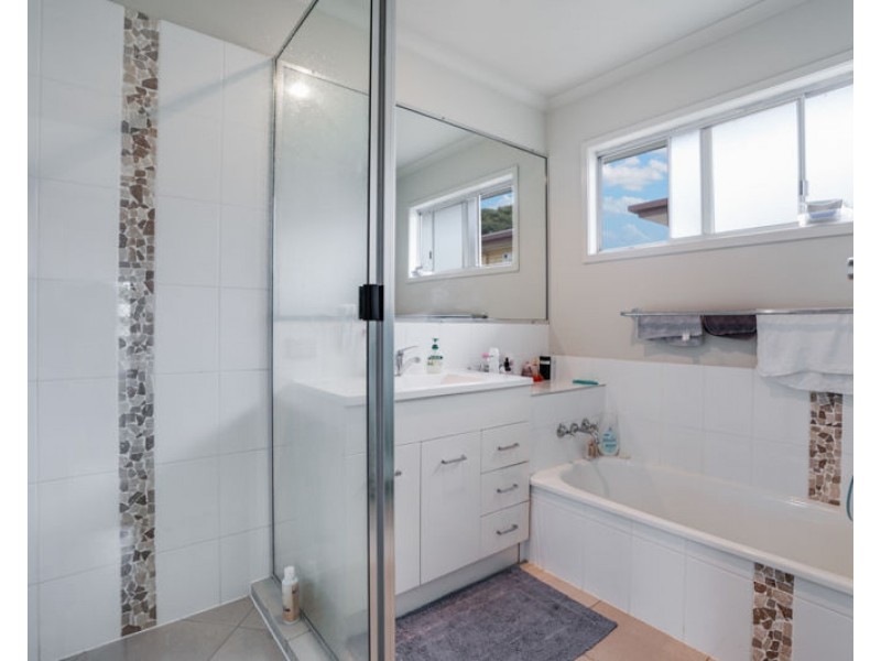5 Harlequin Street, Toolooa QLD 4680