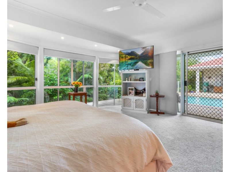 36 Helen Crescent, Wurdong Heights QLD 4680