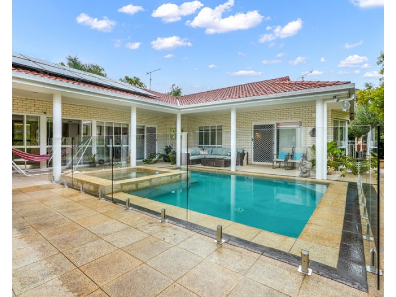 36 Helen Crescent, Wurdong Heights QLD 4680