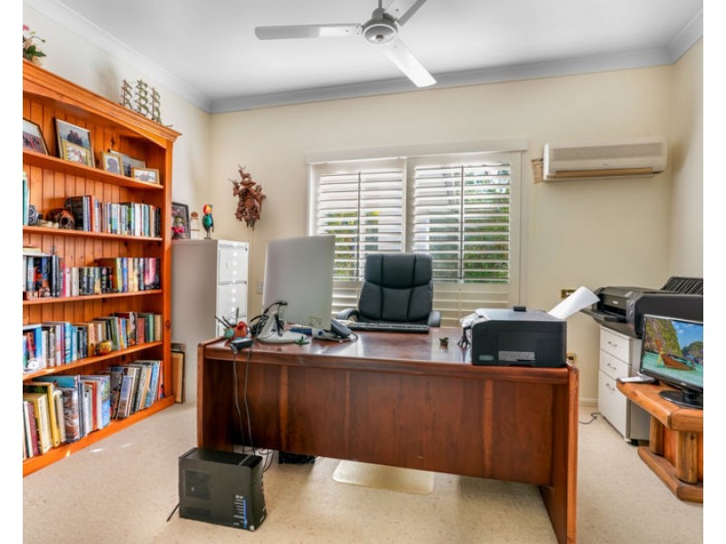 36 Helen Crescent, Wurdong Heights QLD 4680