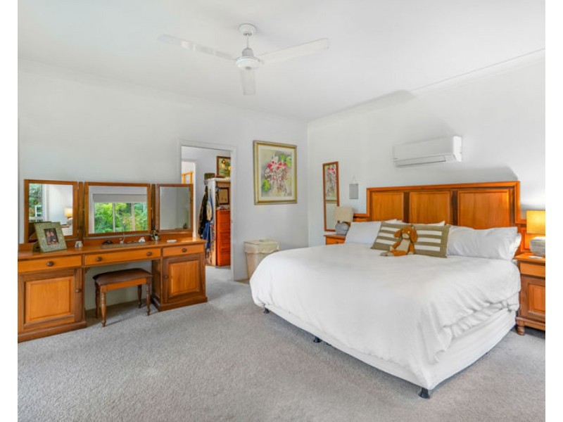 36 Helen Crescent, Wurdong Heights QLD 4680