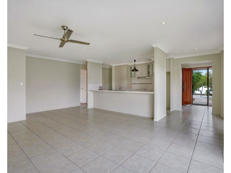 28 Larcom Rise, West Gladstone QLD 4680
