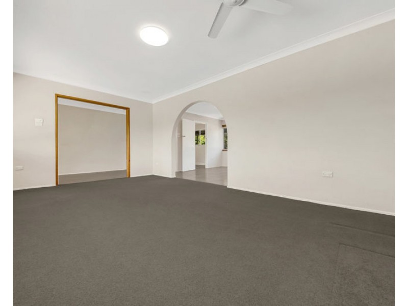 10 Carol Street, Sun Valley QLD 4680