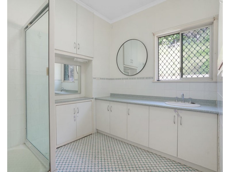 15 Hallam Lane, South Gladstone QLD 4680
