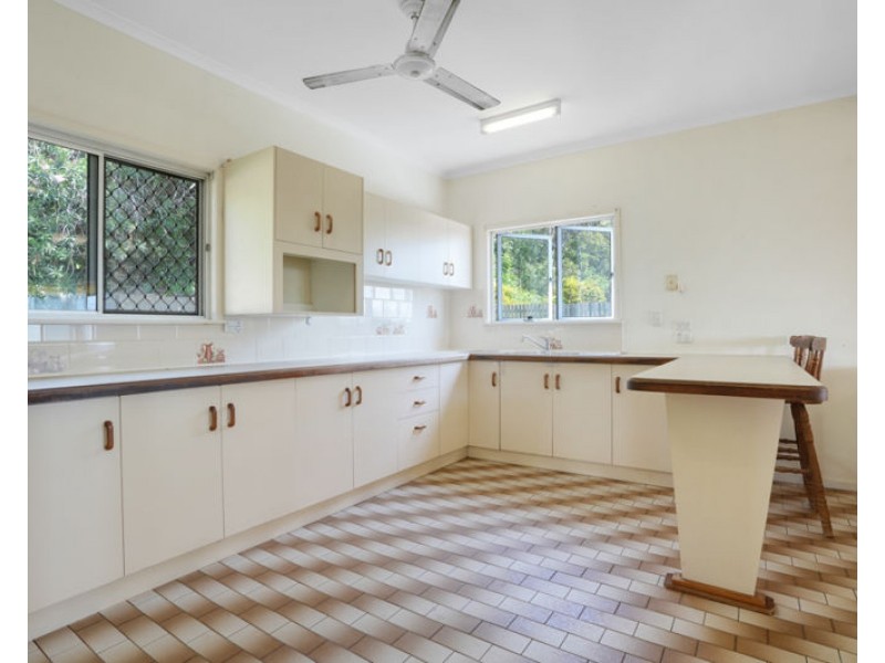 15 Hallam Lane, South Gladstone QLD 4680