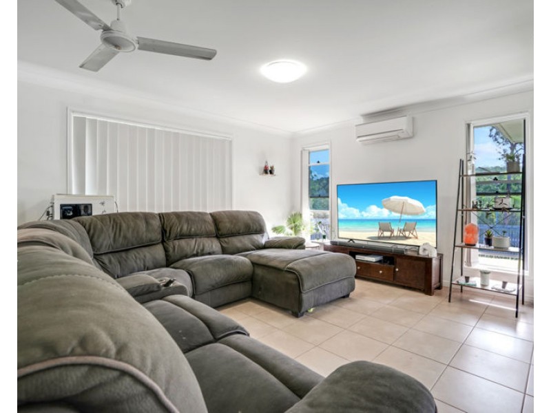 6 Blackburn Court, Kirkwood QLD 4680