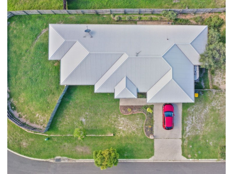 6 Blackburn Court, Kirkwood QLD 4680
