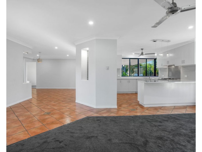 273 J Hickey Avenue, Clinton QLD 4680