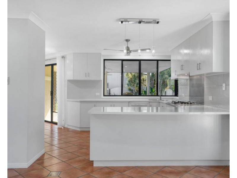 273 J Hickey Avenue, Clinton QLD 4680
