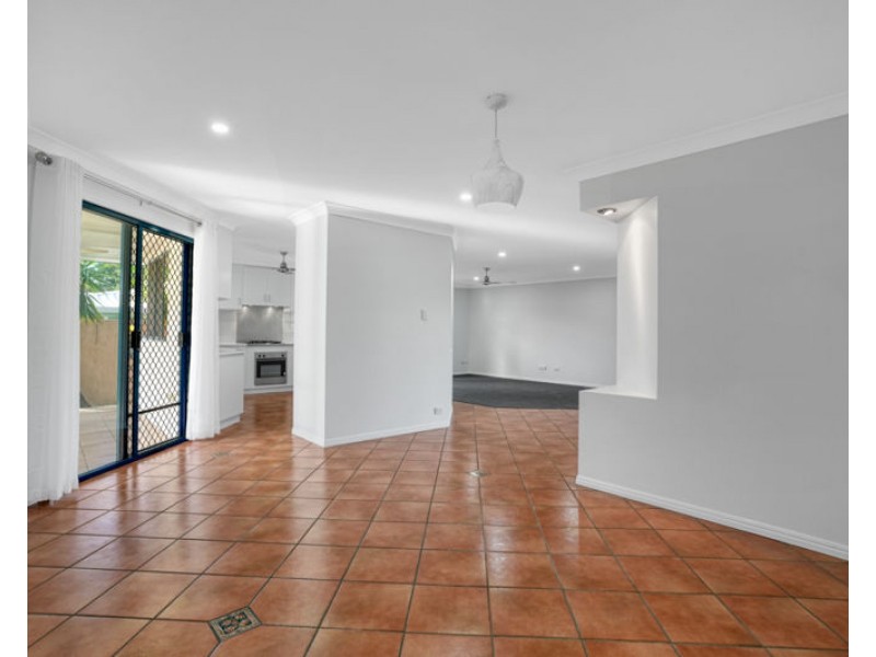 273 J Hickey Avenue, Clinton QLD 4680