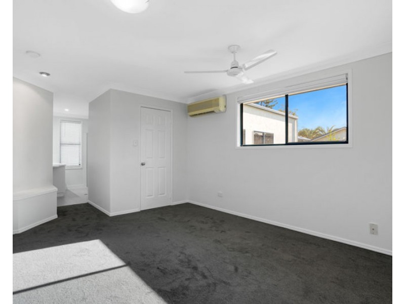 273 J Hickey Avenue, Clinton QLD 4680