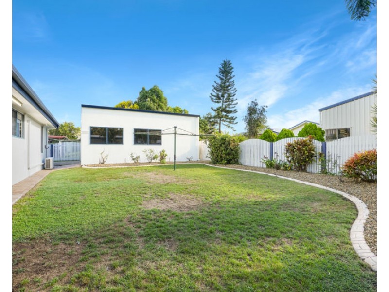 273 J Hickey Avenue, Clinton QLD 4680