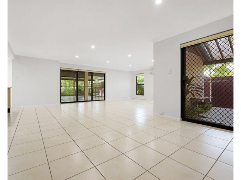 36 Dean Street, Glen Eden QLD 4680