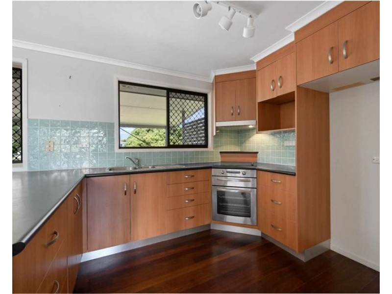 14 Bellemere Court, Boyne Island QLD 4680