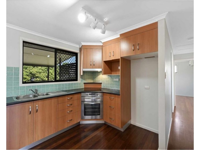 14 Bellemere Court, Boyne Island QLD 4680