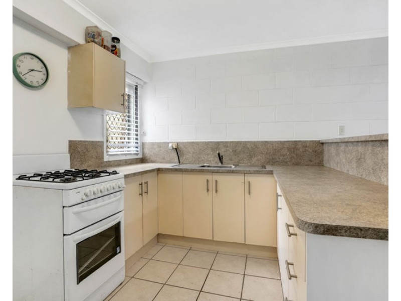 10/21 Charles Street, West Gladstone QLD 4680