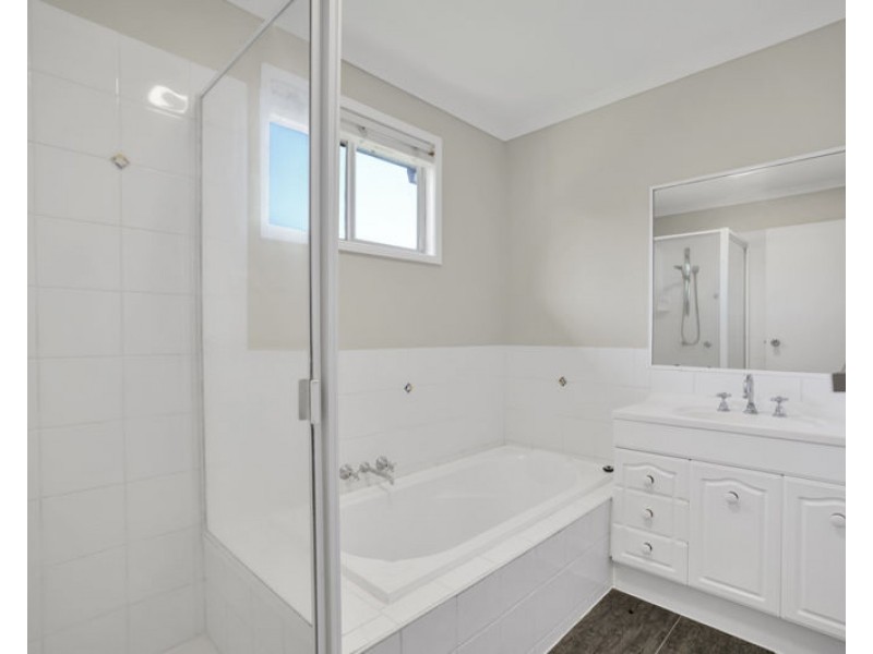 1 Spica Close, Telina QLD 4680