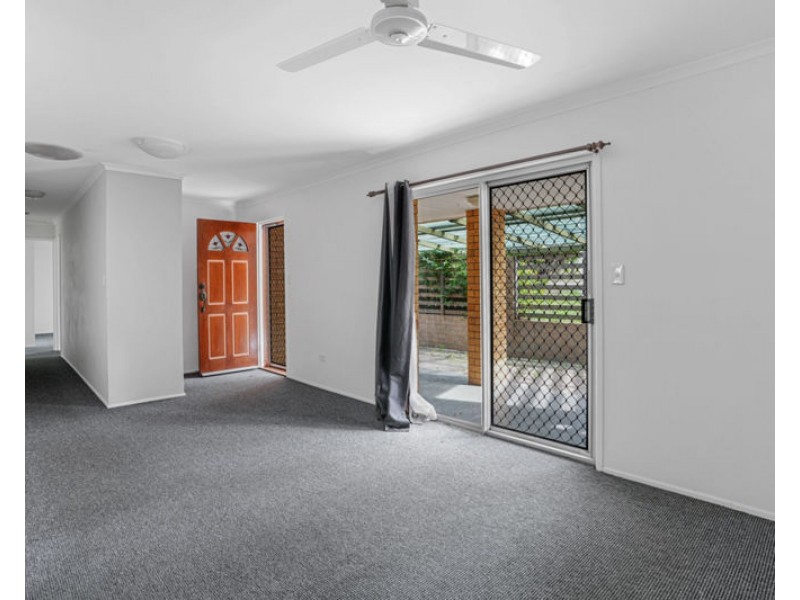 4 Apollo Drive, Clinton QLD 4680