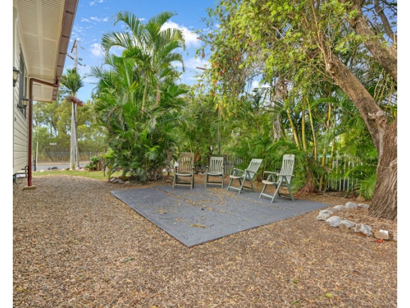 6 Squire Street, Toolooa QLD 4680
