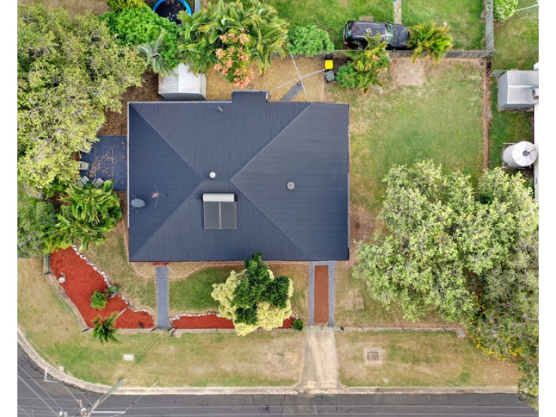 6 Squire Street, Toolooa QLD 4680