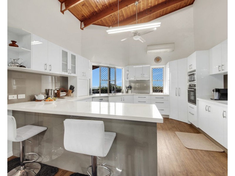 1 Upper Piper Street, West Gladstone QLD 4680
