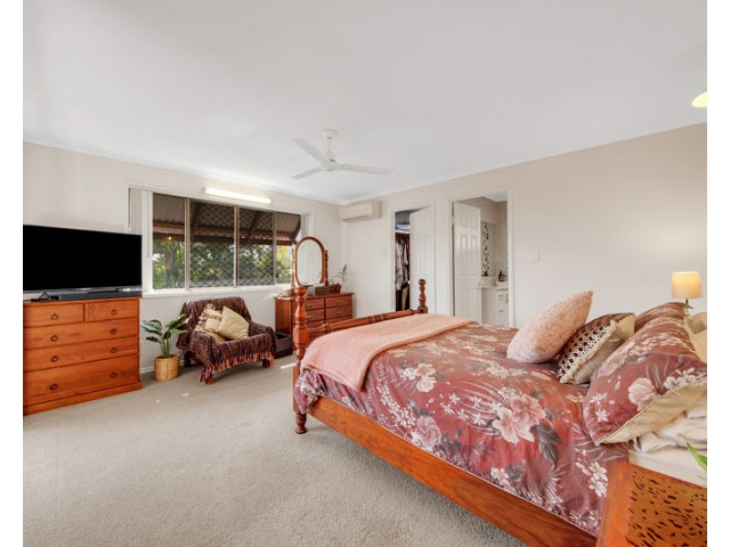 1 Upper Piper Street, West Gladstone QLD 4680