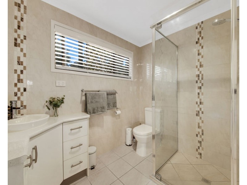1 Upper Piper Street, West Gladstone QLD 4680