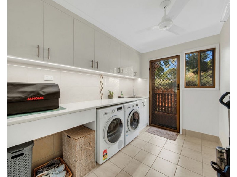 1 Upper Piper Street, West Gladstone QLD 4680