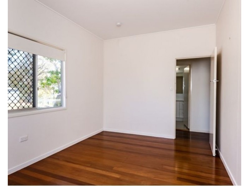 55 Flinders Street, West Gladstone QLD 4680