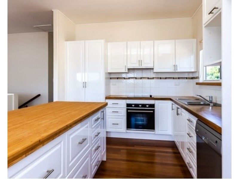 55 Flinders Street, West Gladstone QLD 4680