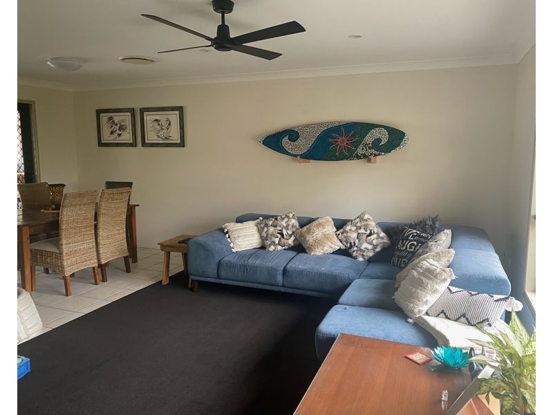 6 Orlando Place, New Auckland QLD 4680