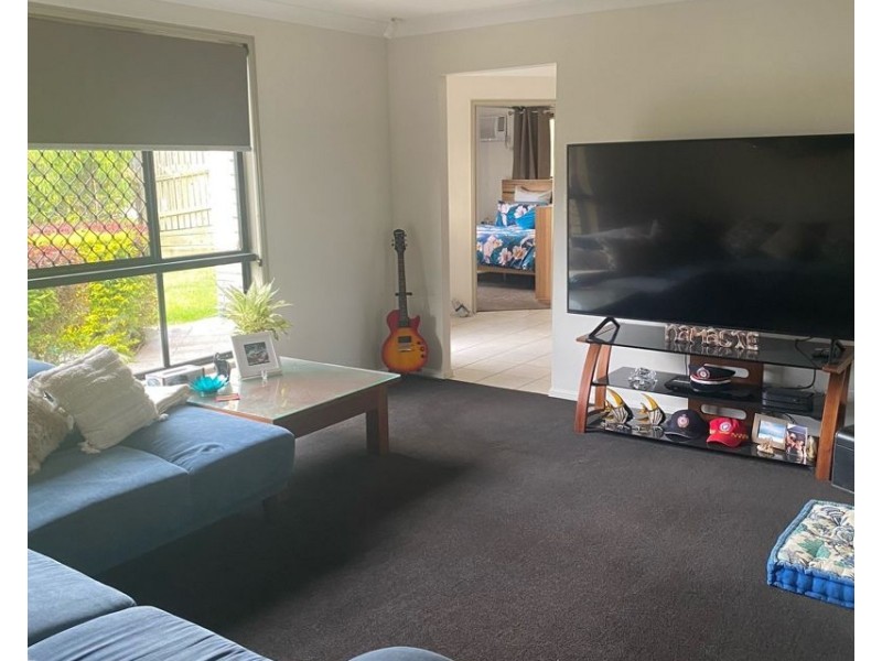 6 Orlando Place, New Auckland QLD 4680