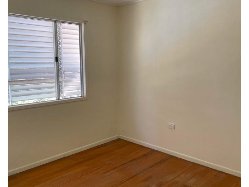 112 O’Connell Street, Barney Point QLD 4680