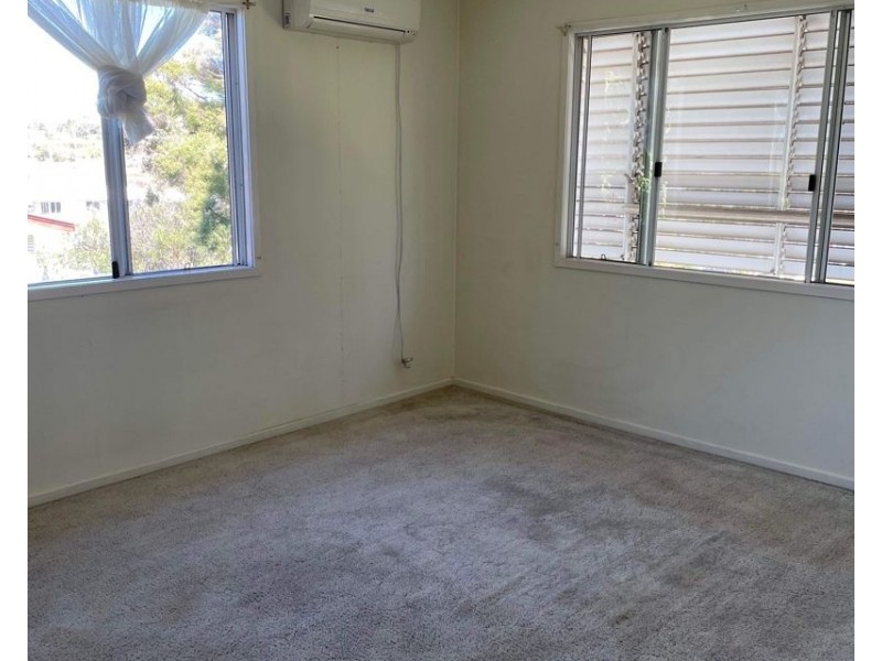 112 O’Connell Street, Barney Point QLD 4680