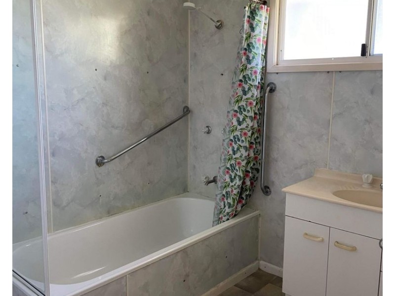 112 O’Connell Street, Barney Point QLD 4680