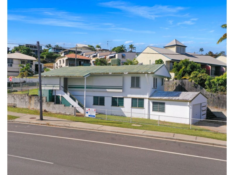 7 Flinders Parade, Gladstone QLD 4680