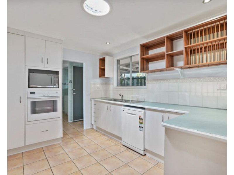 2 Cairncross Street, Sun Valley QLD 4680
