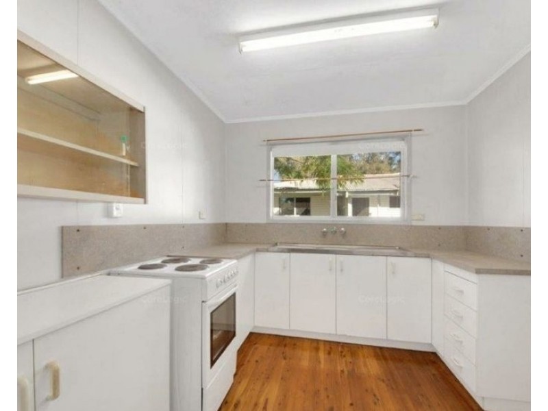13 Wilkins Street, West Gladstone QLD 4680