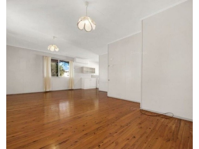 13 Wilkins Street, West Gladstone QLD 4680