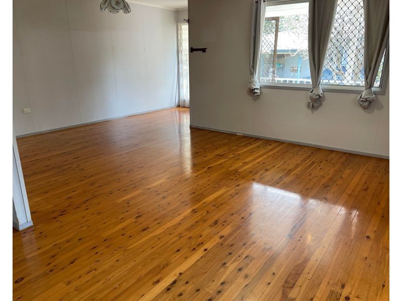 13 Wilkins Street, West Gladstone QLD 4680