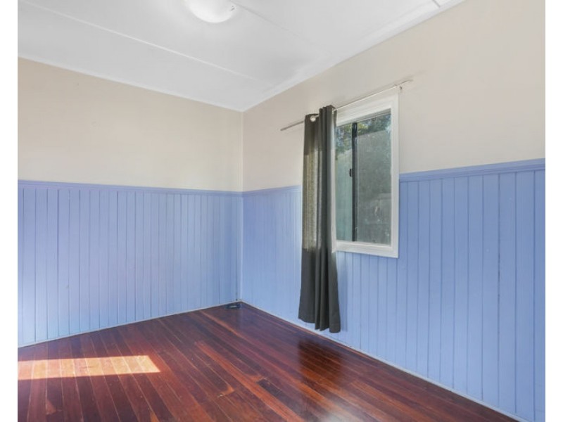 11 White Street, West Gladstone QLD 4680
