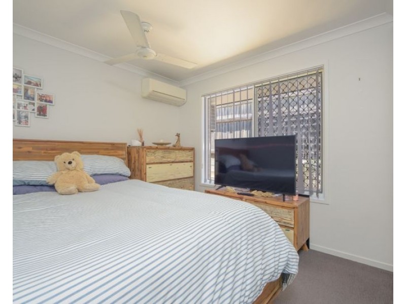 35 Liriope Drive, Kirkwood QLD 4680