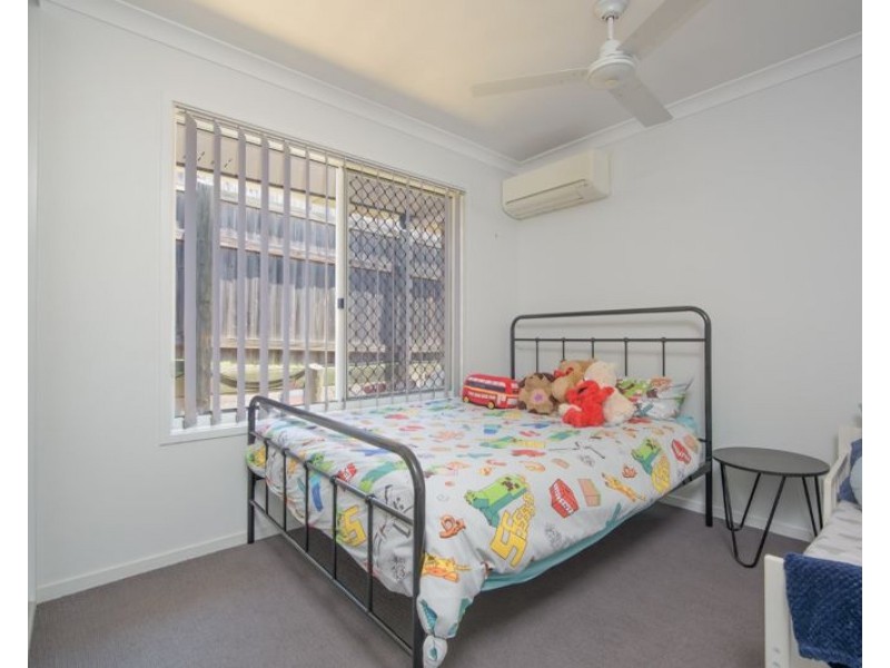 35 Liriope Drive, Kirkwood QLD 4680