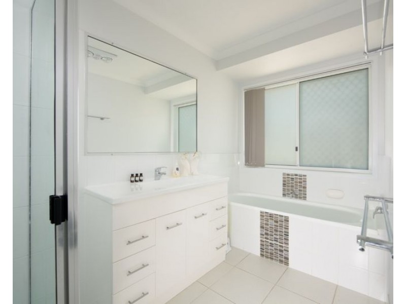 35 Liriope Drive, Kirkwood QLD 4680