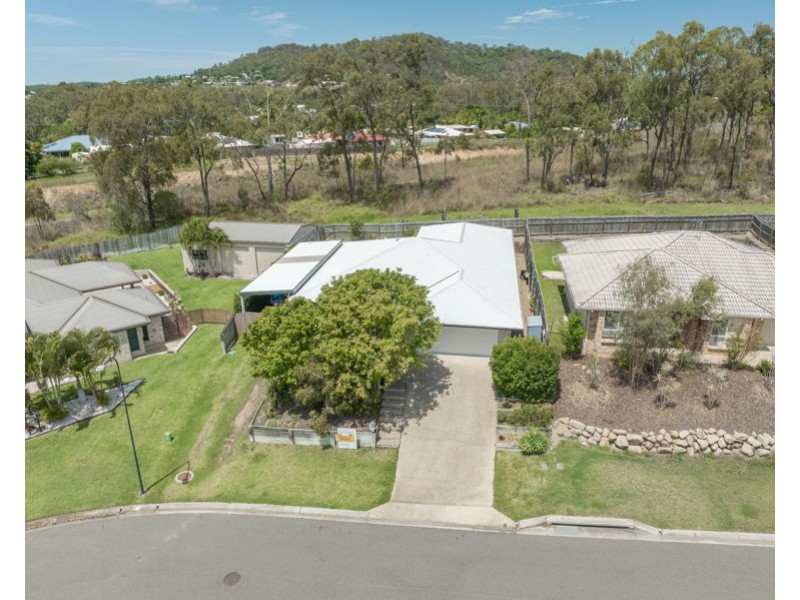 35 Liriope Drive, Kirkwood QLD 4680