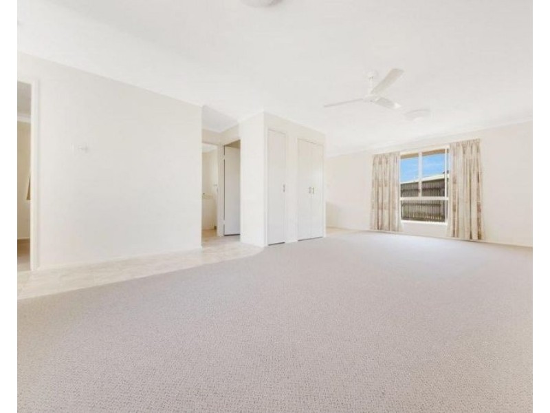 4A Kerry Court, New Auckland QLD 4680