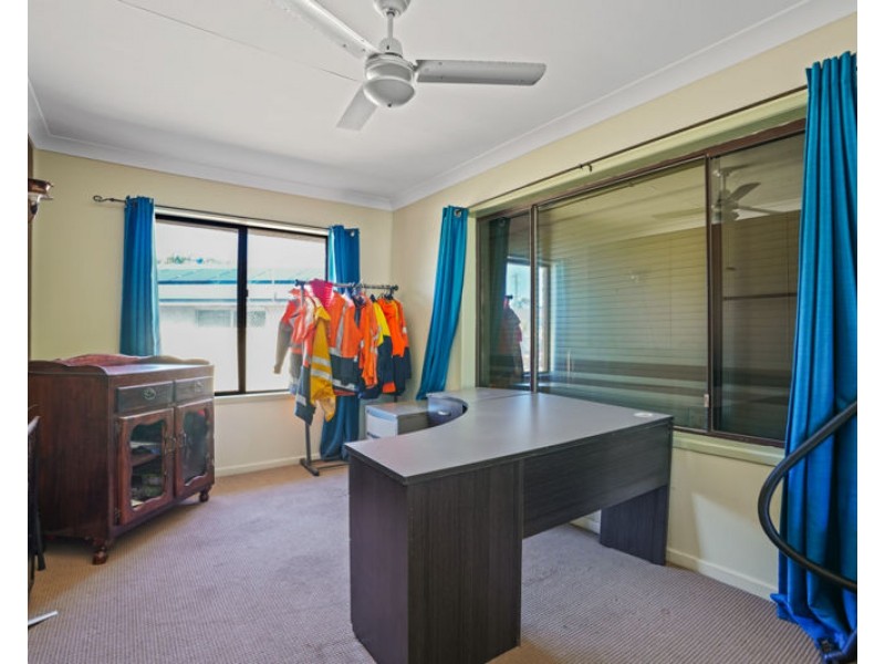 5 McGinlay Street, Clinton QLD 4680