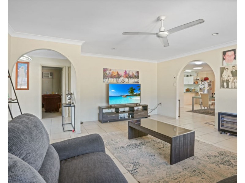 5 McGinlay Street, Clinton QLD 4680