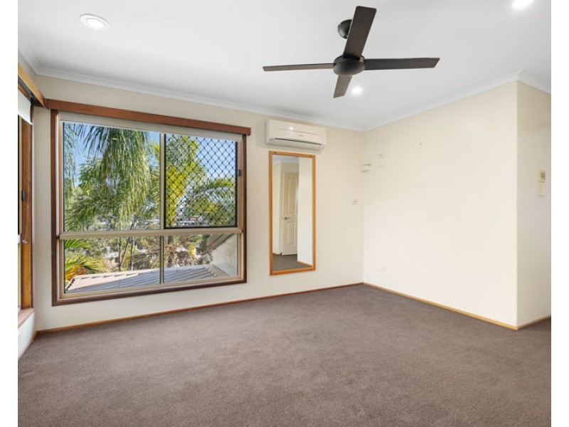 30 Wivenhoe Close, Clinton QLD 4680